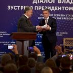 Президент Петро Порошенко підписав Закон України «Про валюту і валютні операції»